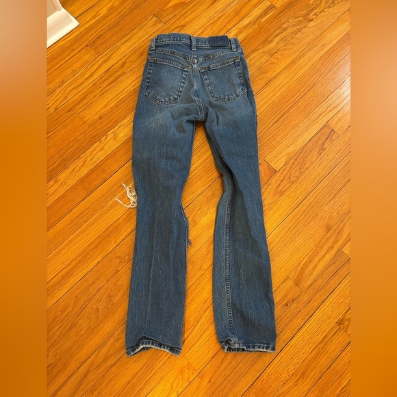 Abercrombie & Fitch - Picture 3 of 3